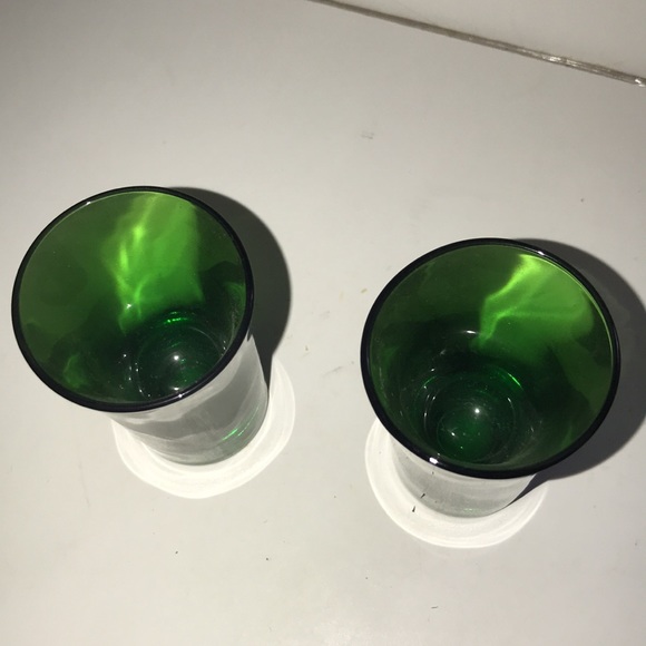 Emerald green heavy bottom shot glasses - Picture 3 of 4